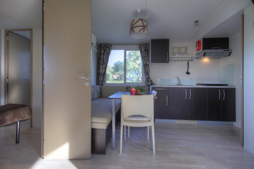 Apartments Irena 耶泽拉 客房 照片