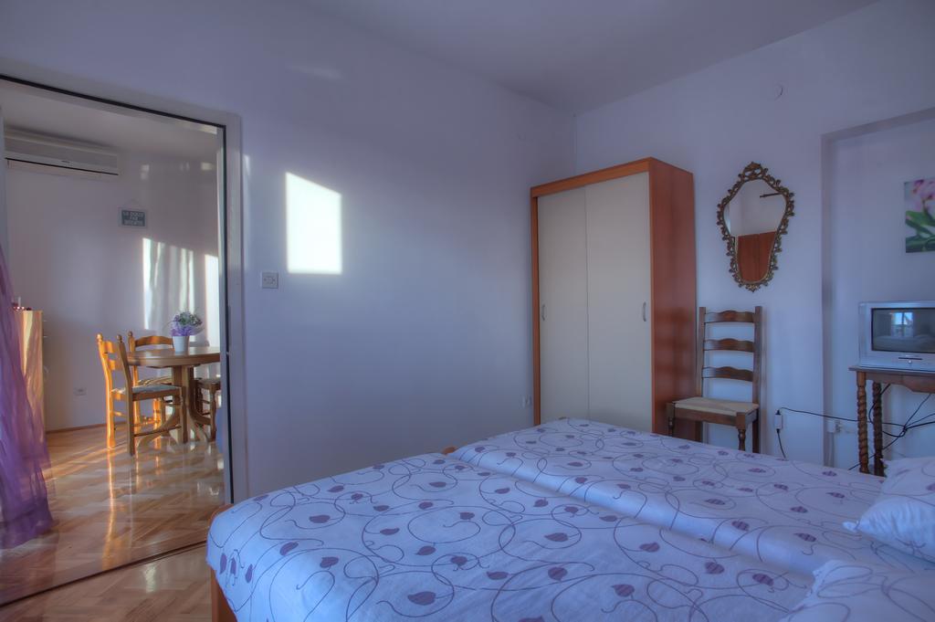 Apartments Irena 耶泽拉 外观 照片
